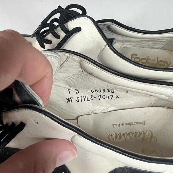 FootJoy Classics Vintage wingtip Leather Soft Spike Golf Shoes womens Size 7B R - Picture 8 of 10